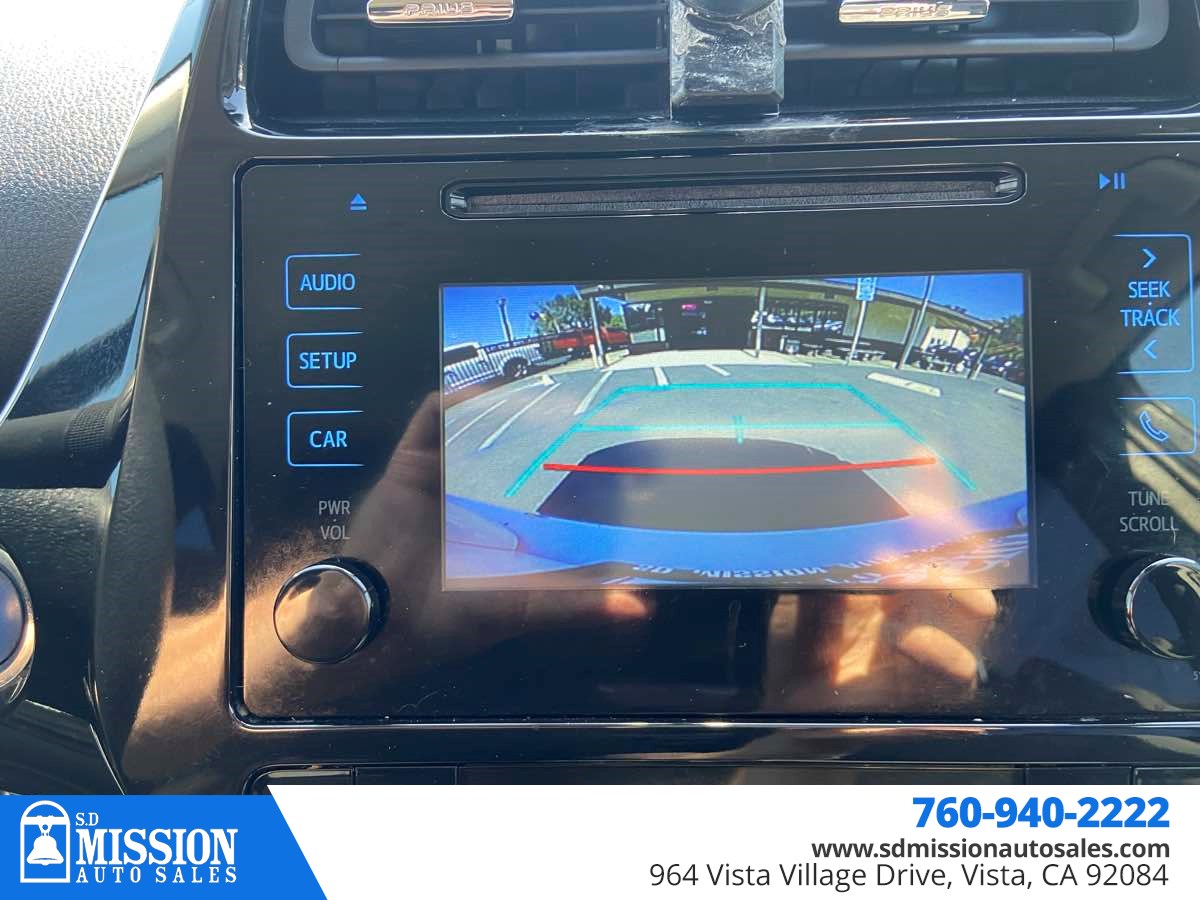 2018 Toyota Prius One - Photo 18