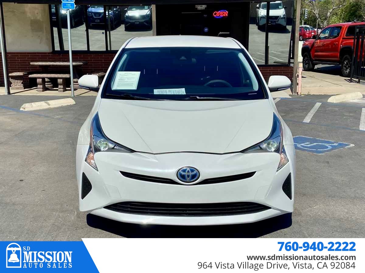 2018 Toyota Prius One - Photo 2