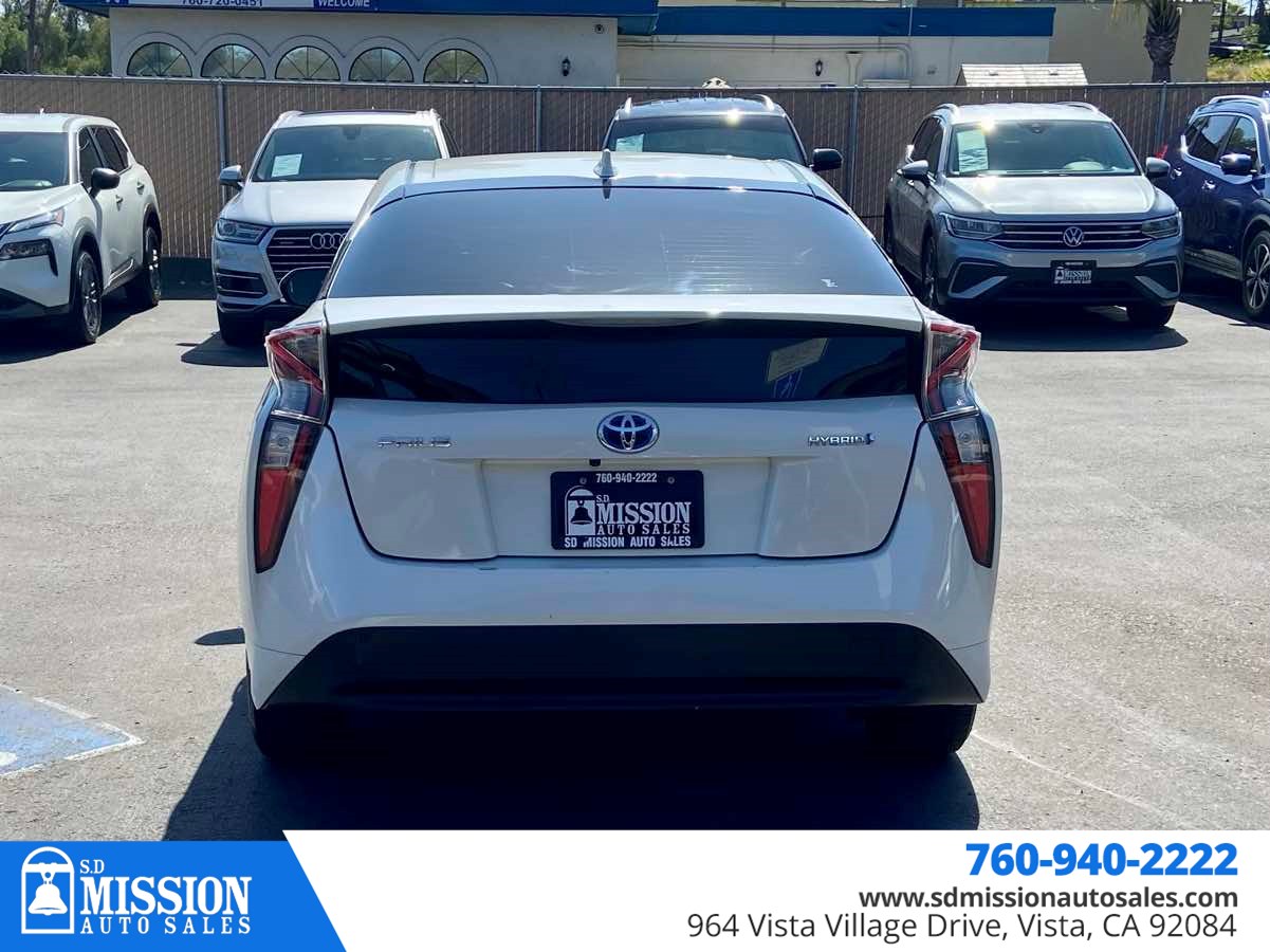 2018 Toyota Prius One - Photo 6