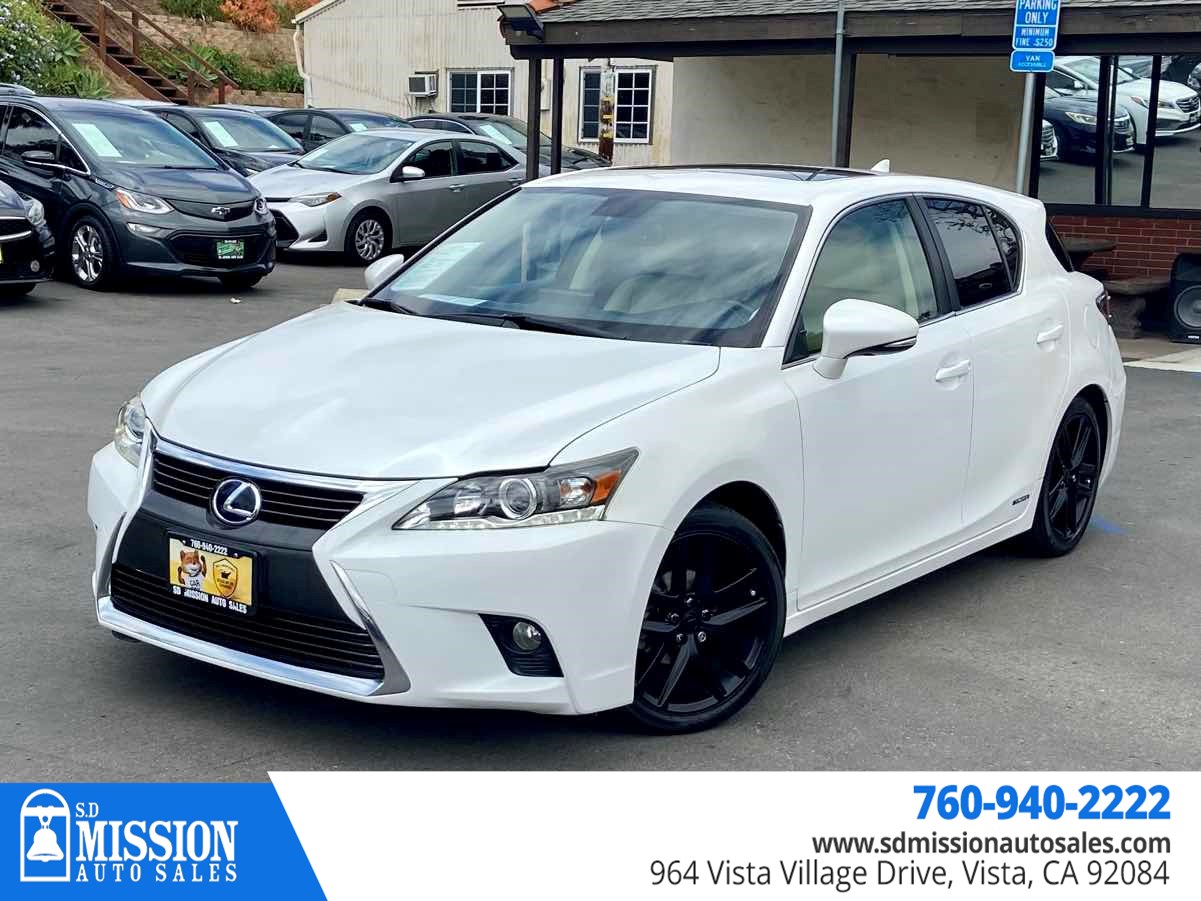 2017 Lexus CT 200h photo 4