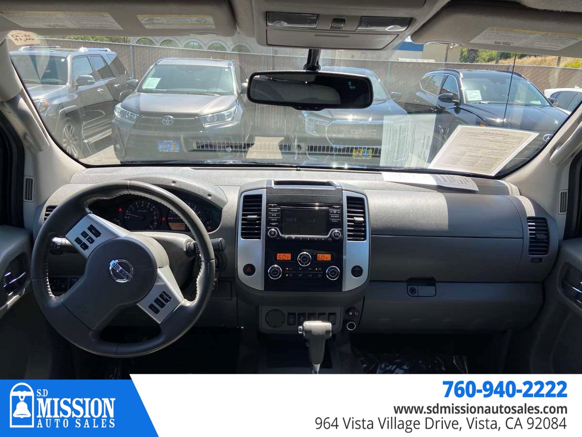 2017 Nissan Frontier SV photo 12