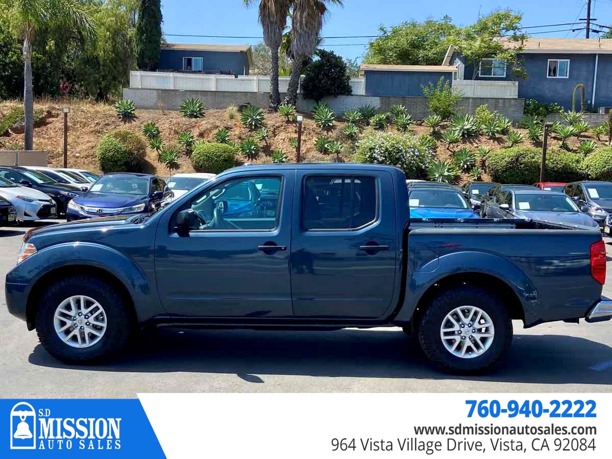 2017 Nissan Frontier SV photo 5