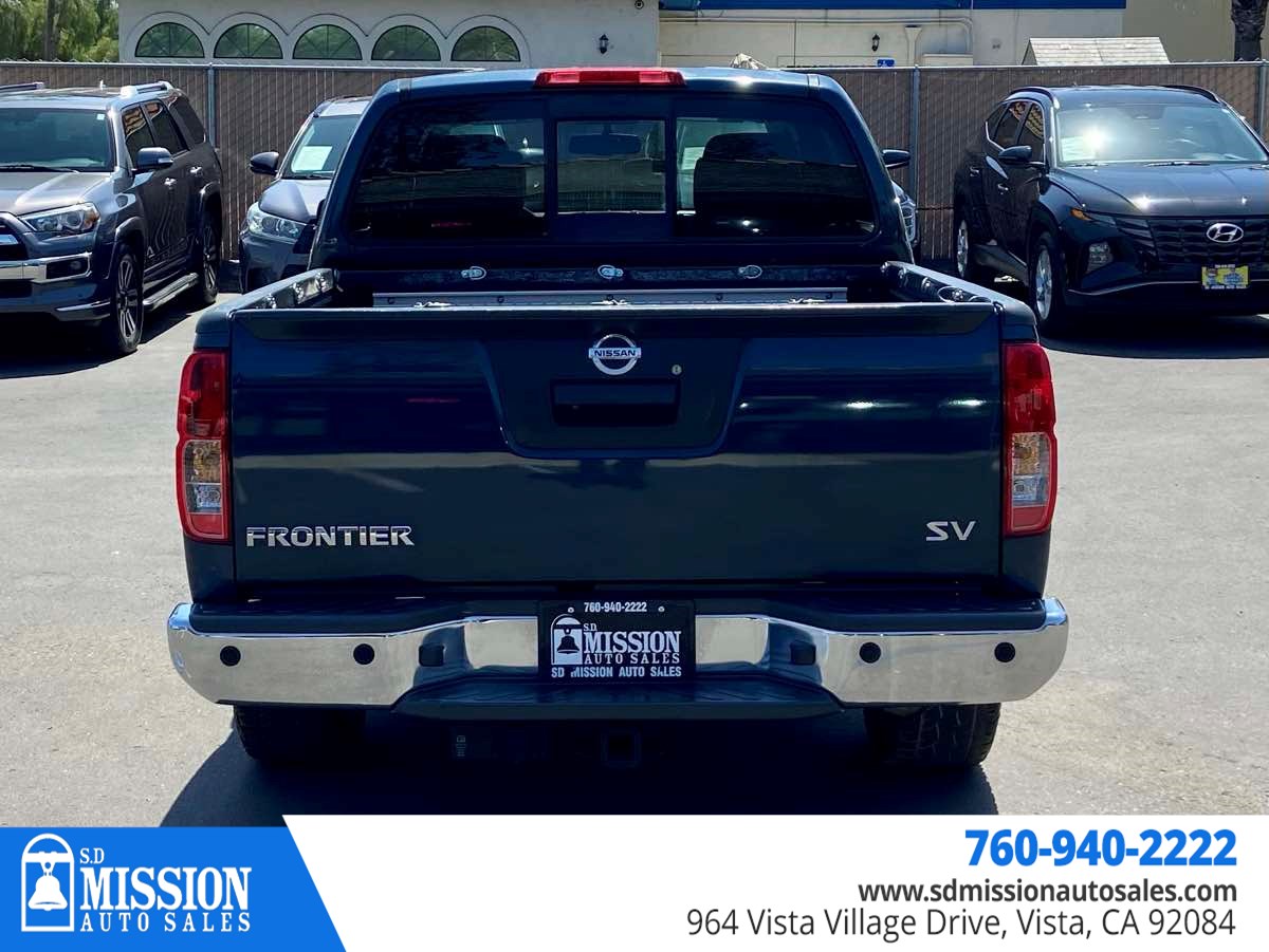 2017 Nissan Frontier SV photo 7
