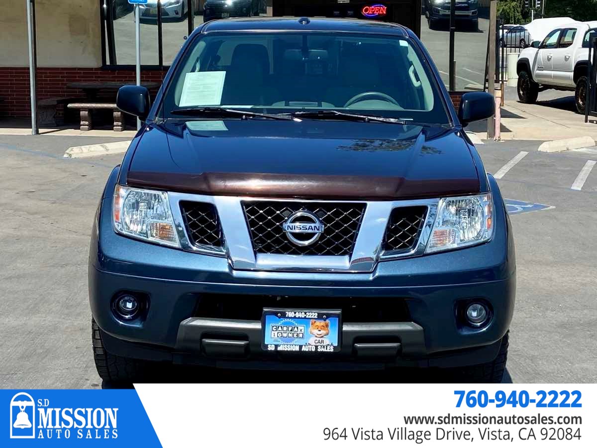 2017 Nissan Frontier SV photo 3