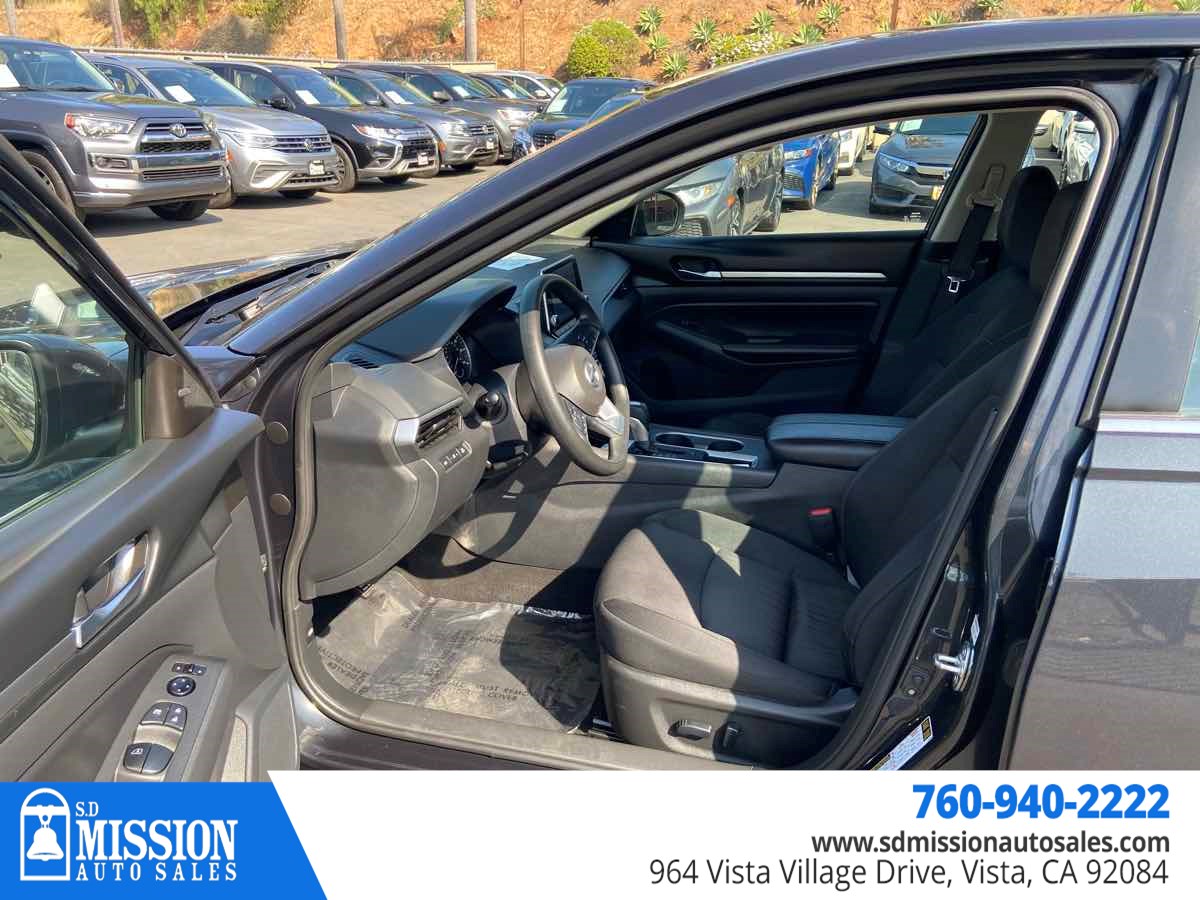 2022 Nissan Altima 2.5 SV photo 11