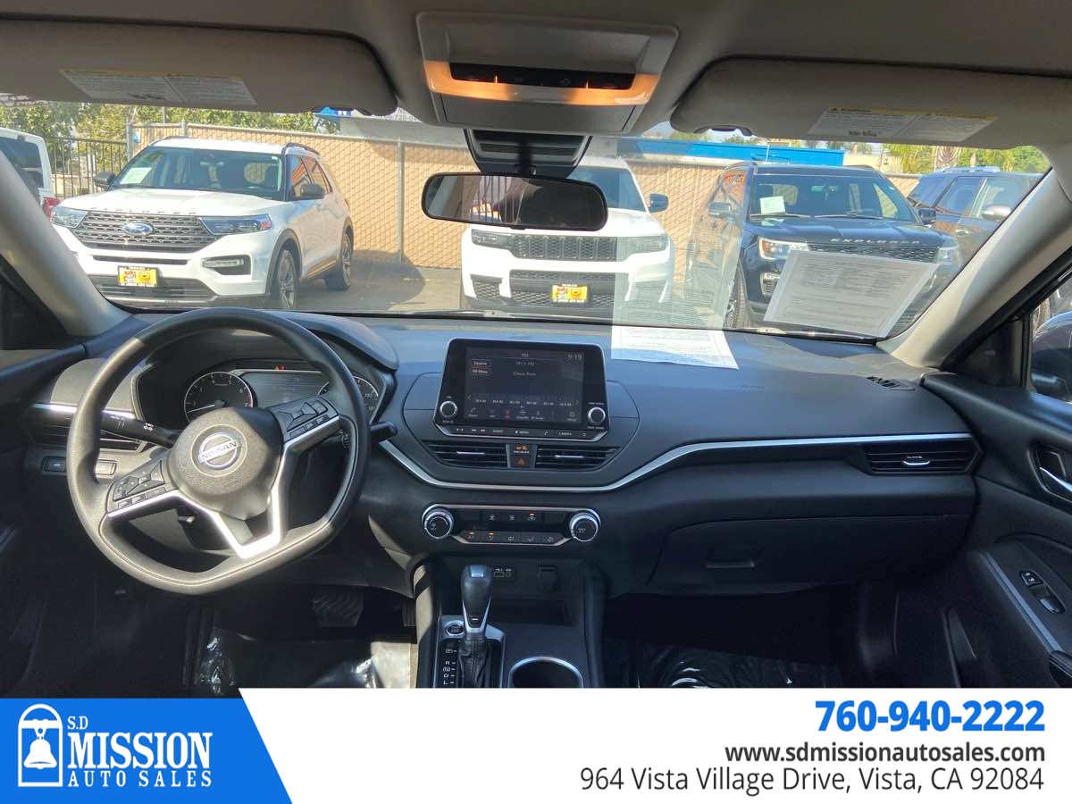 2022 Nissan Altima 2.5 SV photo 14