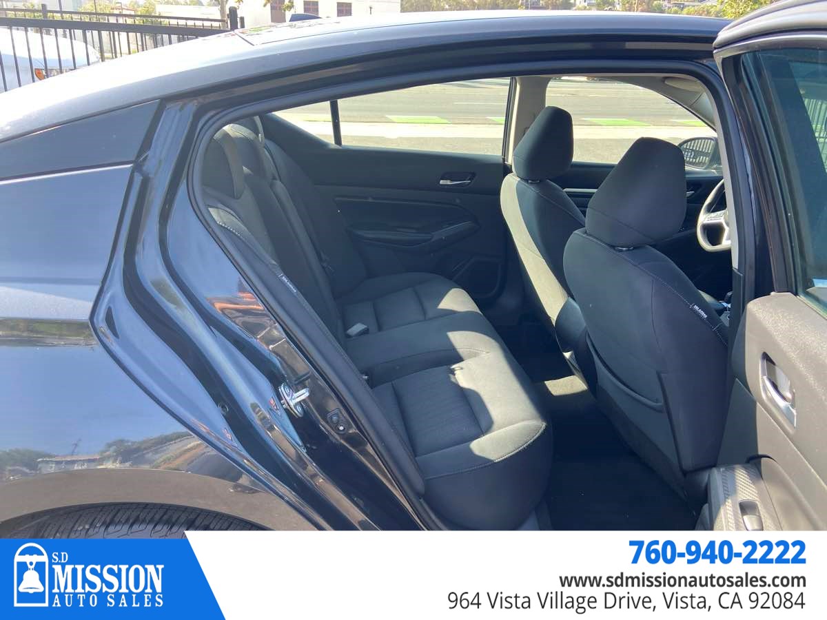 2022 Nissan Altima 2.5 SV photo 16