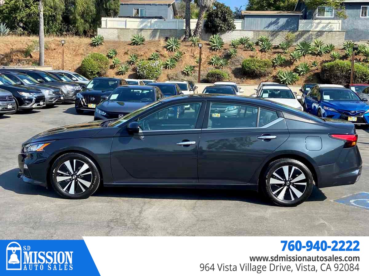 2022 Nissan Altima 2.5 SV photo 5