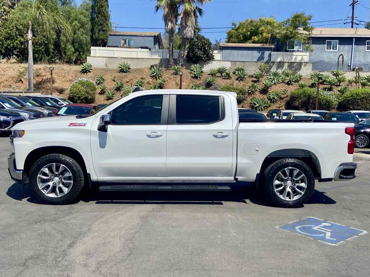 2021 Chevrolet Silverado 1500 LT photo 5