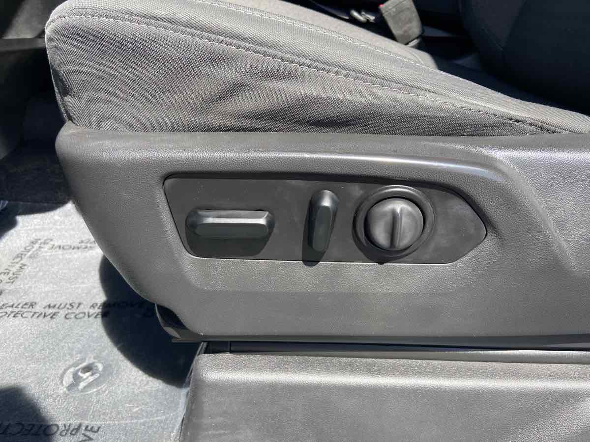 2021 Chevrolet Silverado 1500 LT photo 13