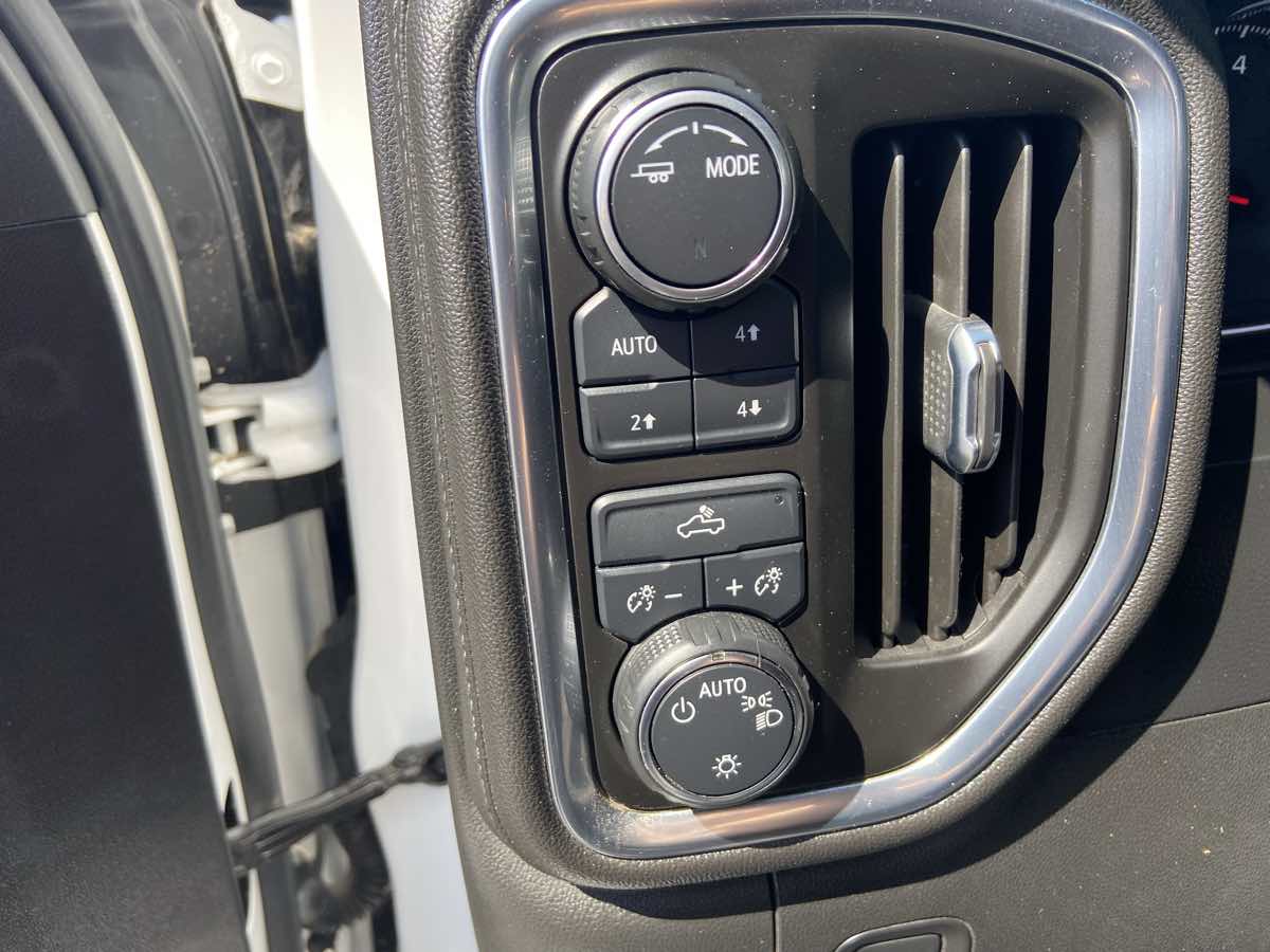 2021 Chevrolet Silverado 1500 LT photo 14
