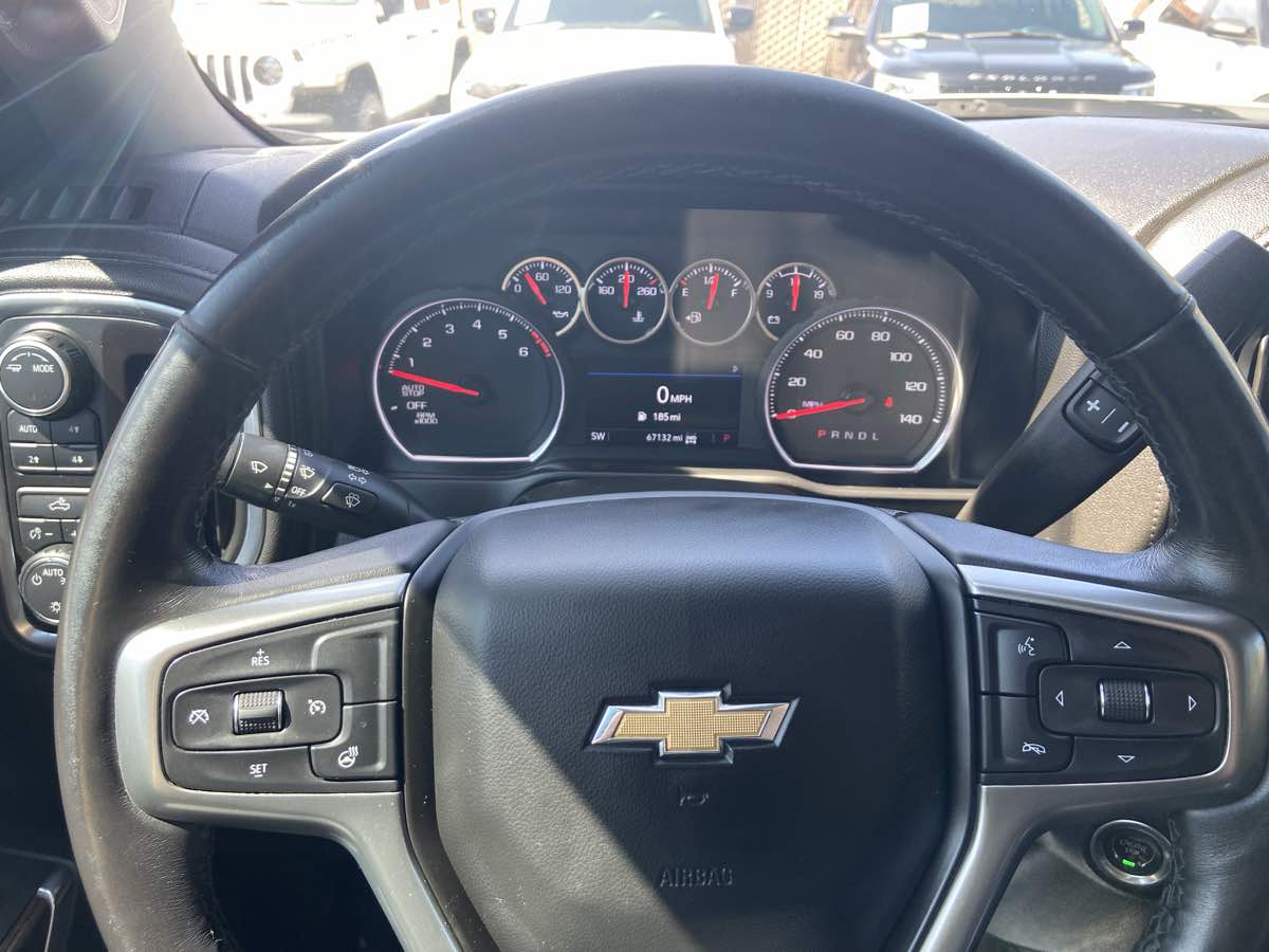 2021 Chevrolet Silverado 1500 LT photo 19