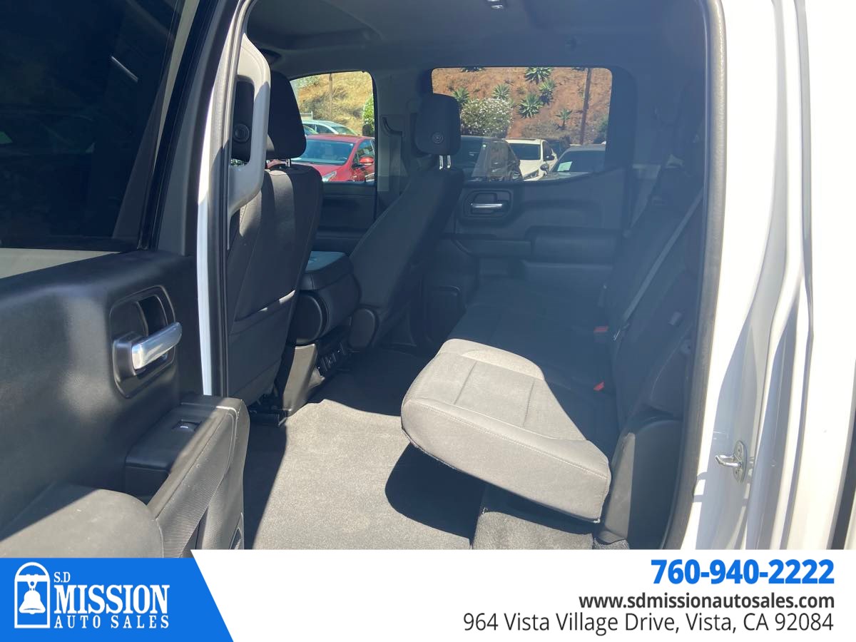 Chevrolet Silverado photo 17