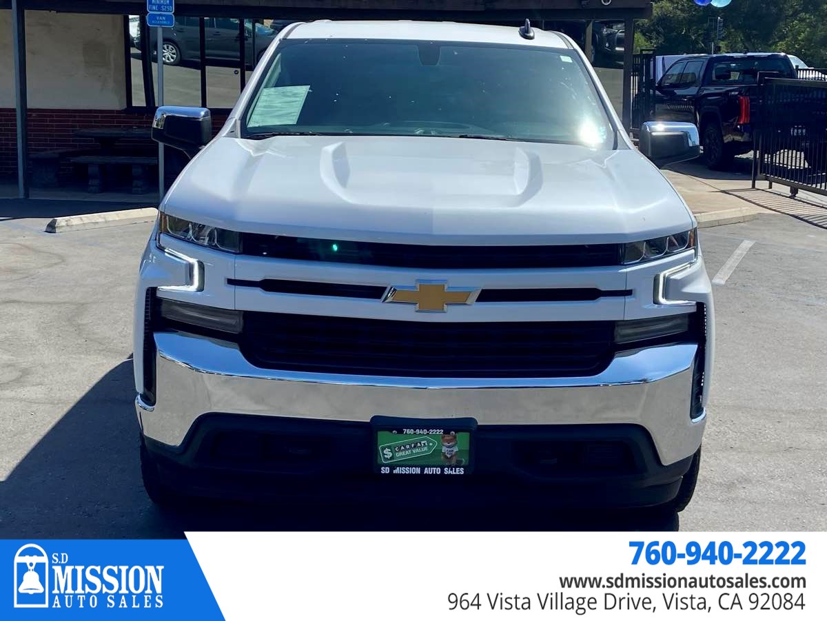 Chevrolet Silverado photo 2