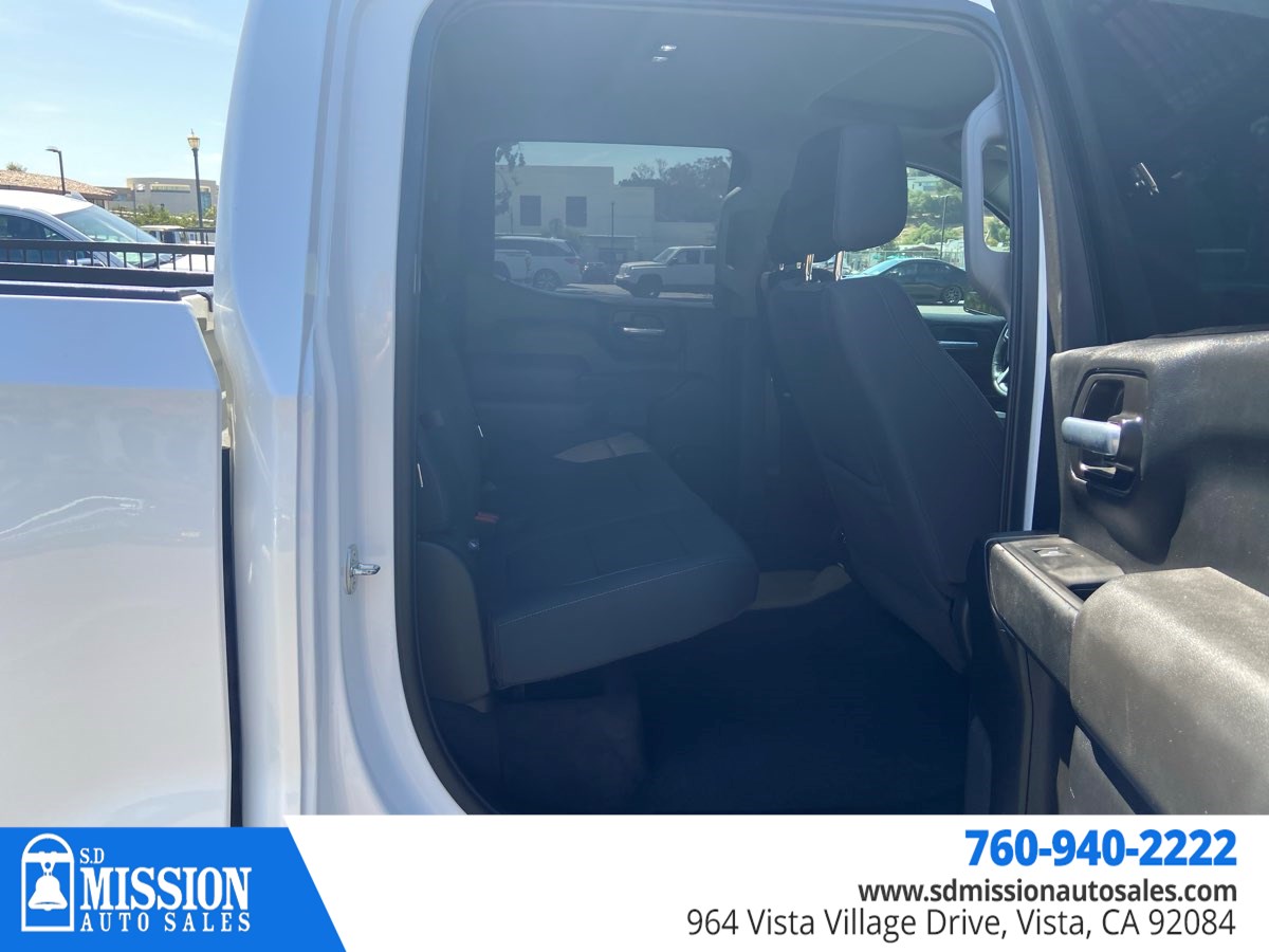 Chevrolet Silverado photo 16
