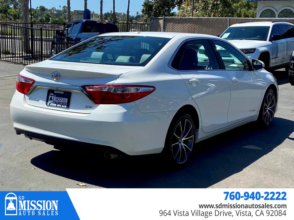 2017 Toyota Camry XSE photo 8