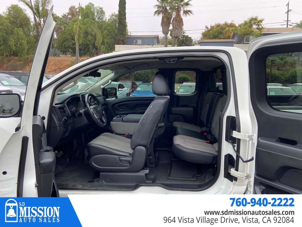 2021 Nissan Titan S photo 15