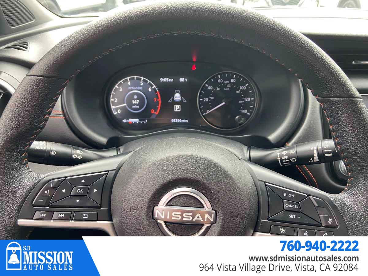 2022 Nissan Kicks SR photo 16