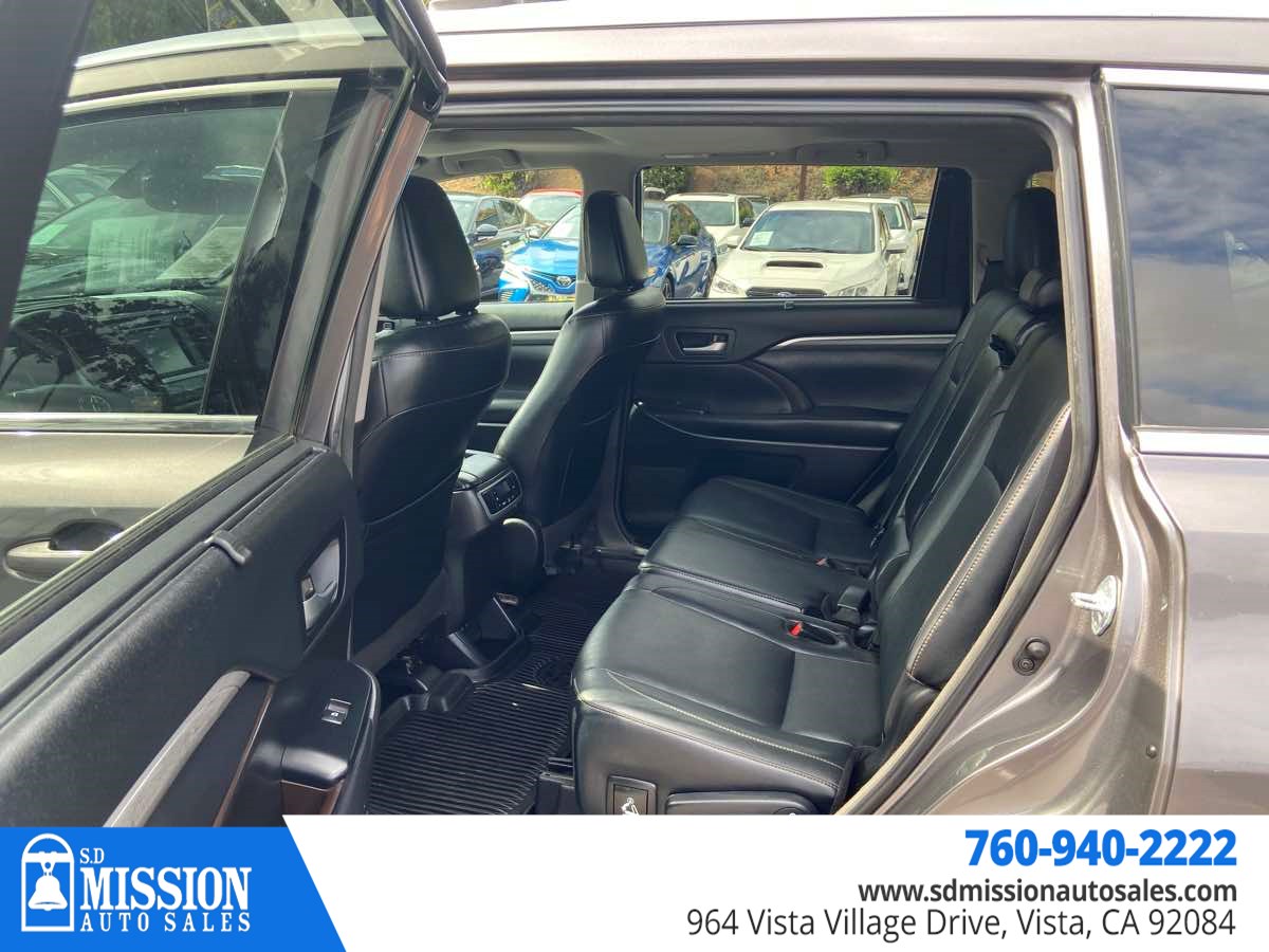 2018 Toyota Highlander Limited - Photo 16
