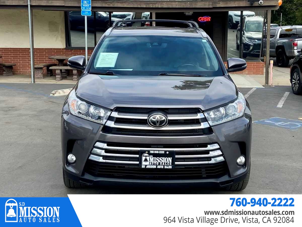 2018 Toyota Highlander Limited photo 2