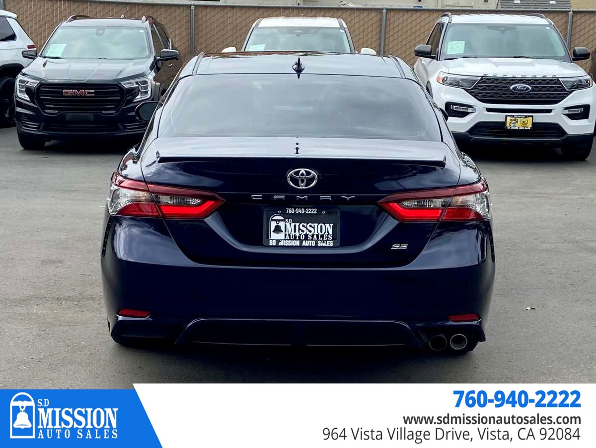 2021 Toyota Camry SE photo 4