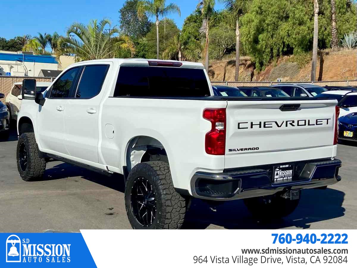 2022 Chevrolet Silverado 1500 LT photo 3