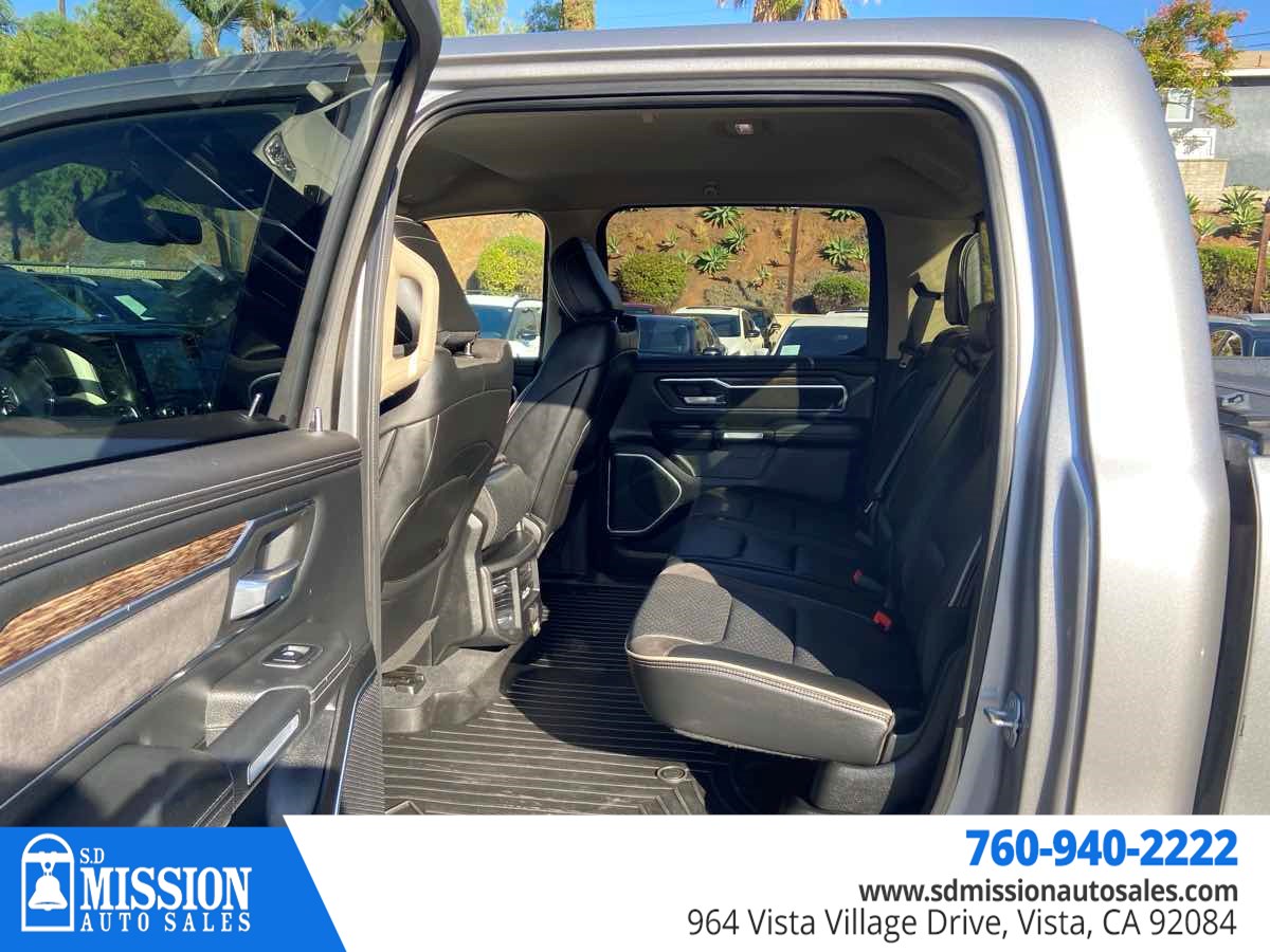 2019 Ram 1500 Laramie photo 16