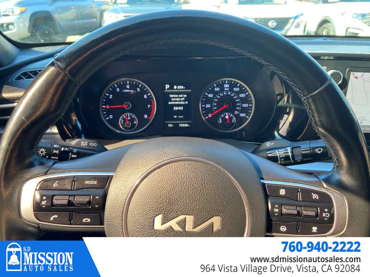 2022 Kia K5 GT-Line photo 17