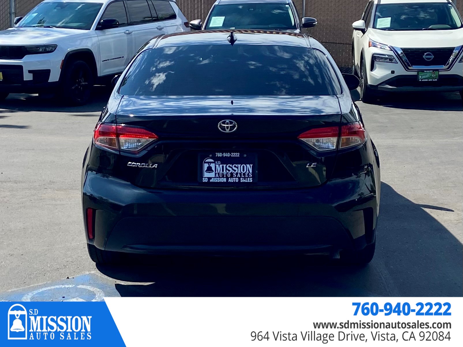 2022 Toyota Corolla LE photo 3