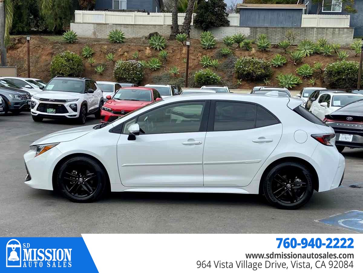 2021 Toyota Corolla SE photo 2