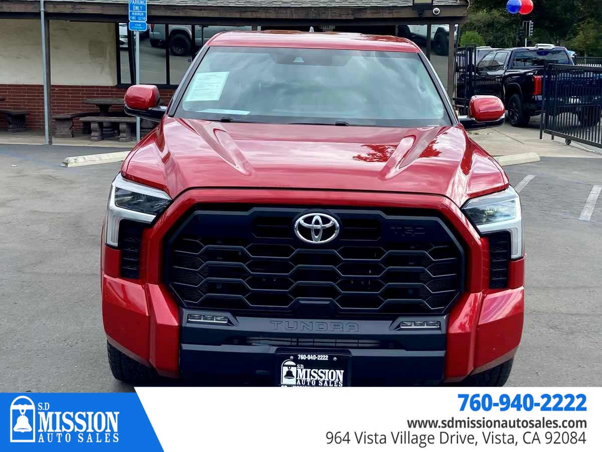 Toyota Tundra photo 2