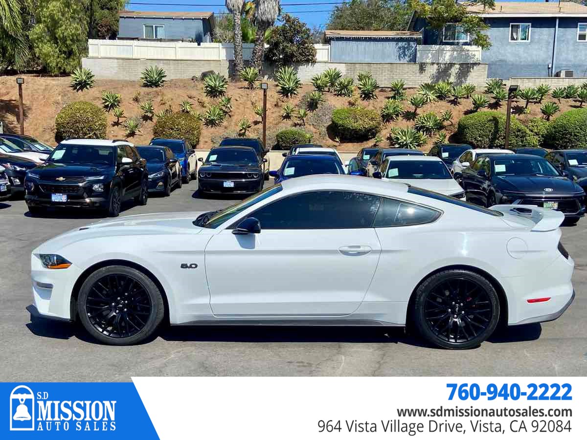 Ford Mustang photo 4