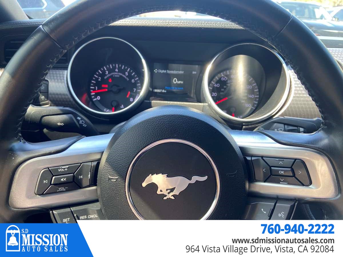Ford Mustang photo 11