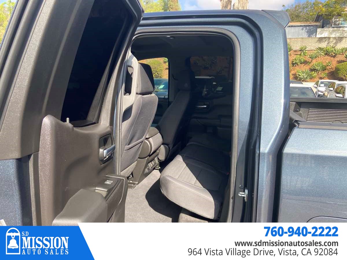 Chevrolet Silverado photo 14