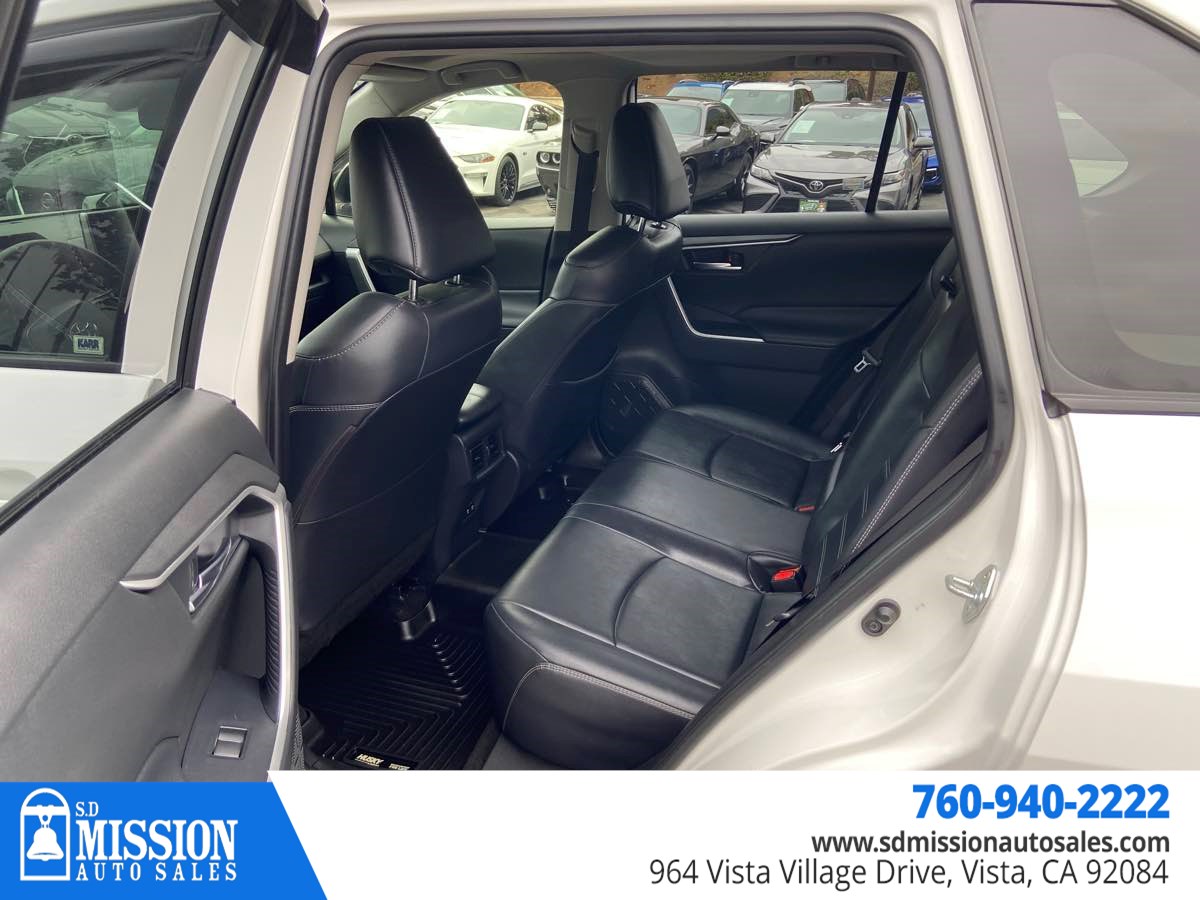 Toyota RAV4 photo 14