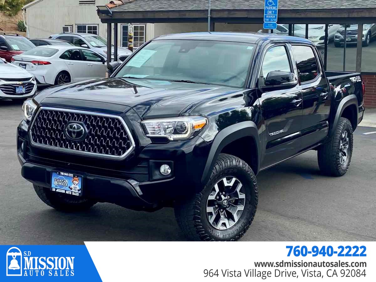 Toyota Tacoma photo 3