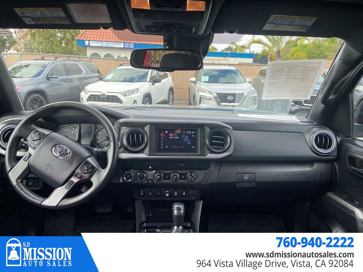 Toyota Tacoma photo 11