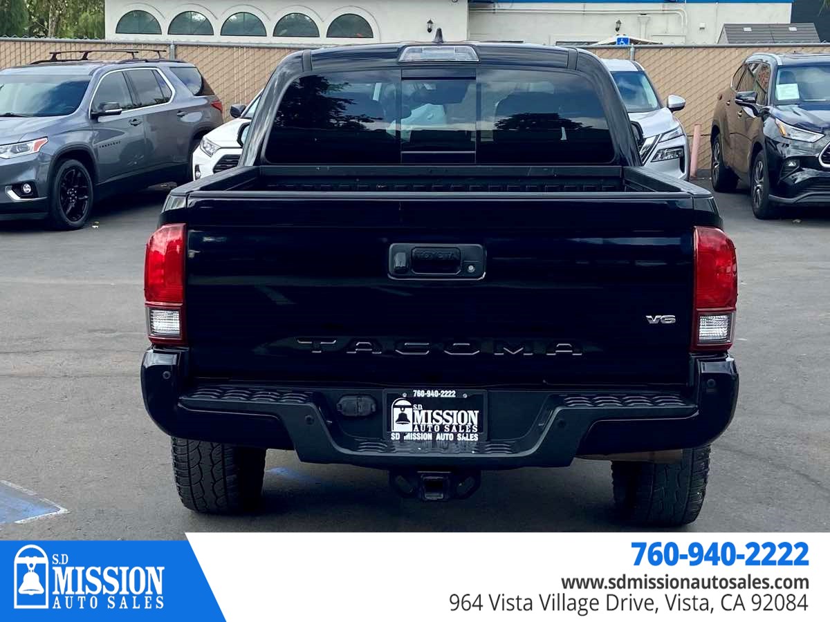 Toyota Tacoma photo 6