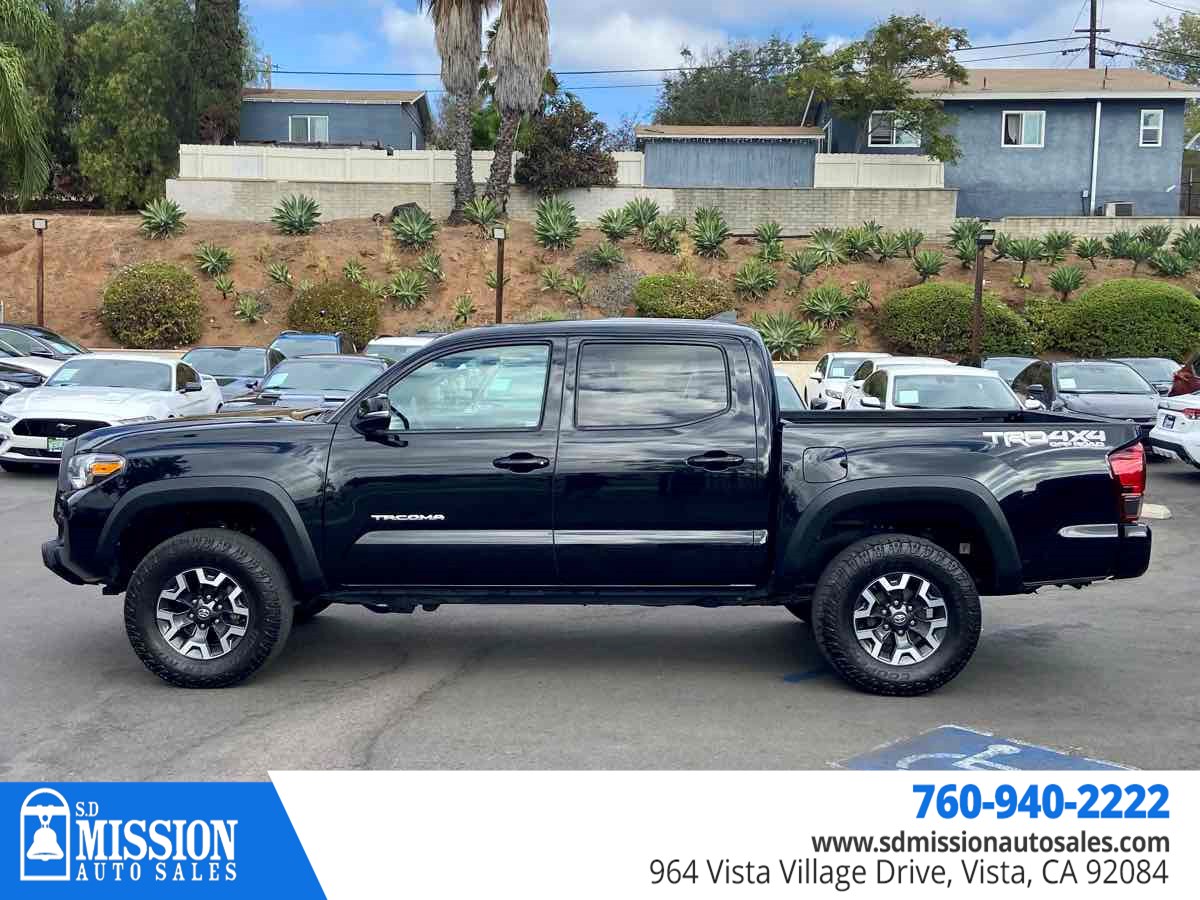 Toyota Tacoma photo 4