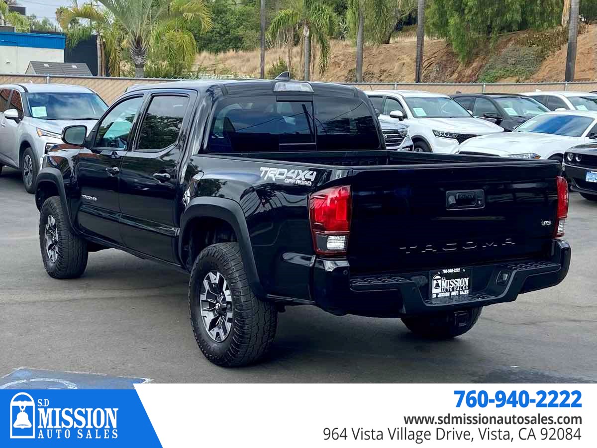 Toyota Tacoma photo 5
