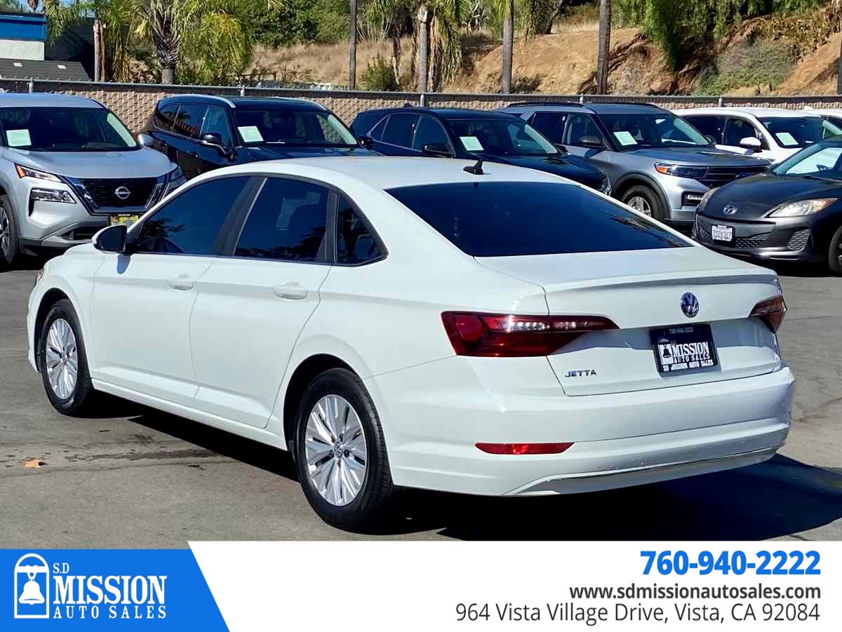 Volkswagen Jetta photo 5