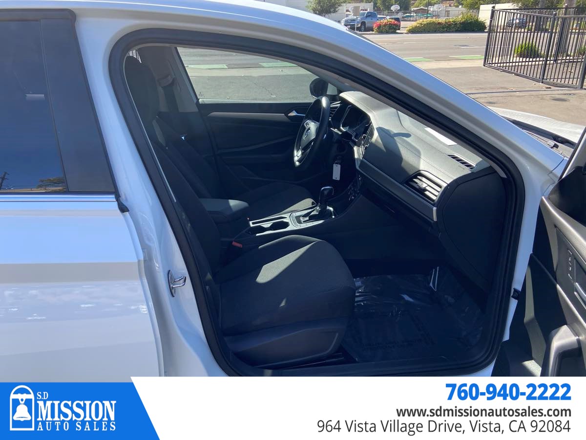 Volkswagen Jetta photo 12