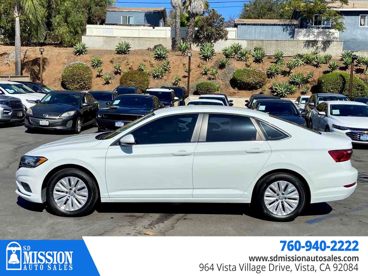 Volkswagen Jetta photo 4