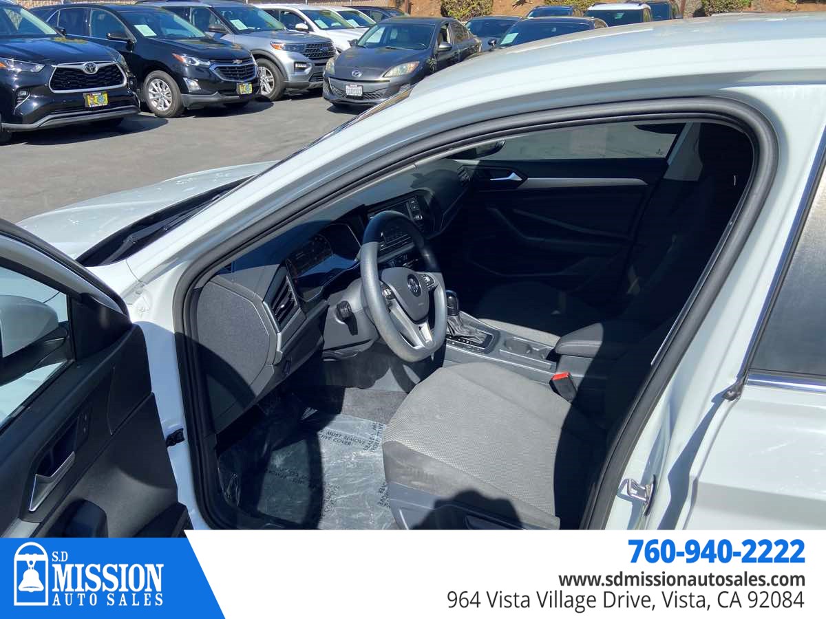 Volkswagen Jetta photo 10