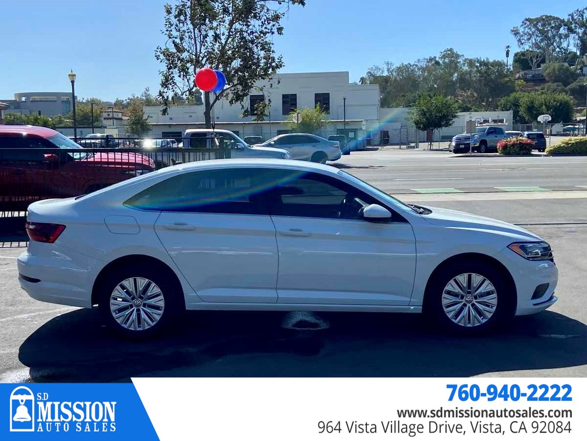 Volkswagen Jetta photo 8