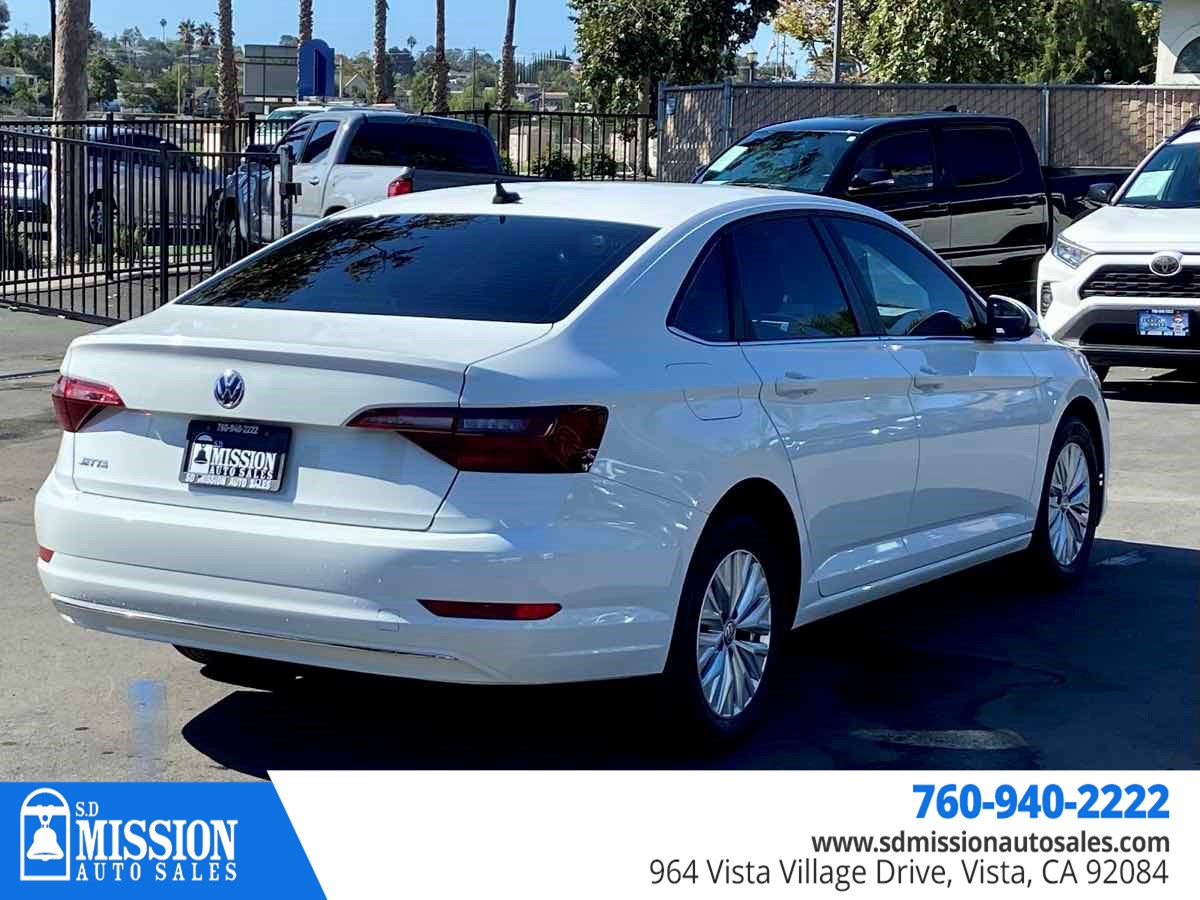 Volkswagen Jetta photo 7