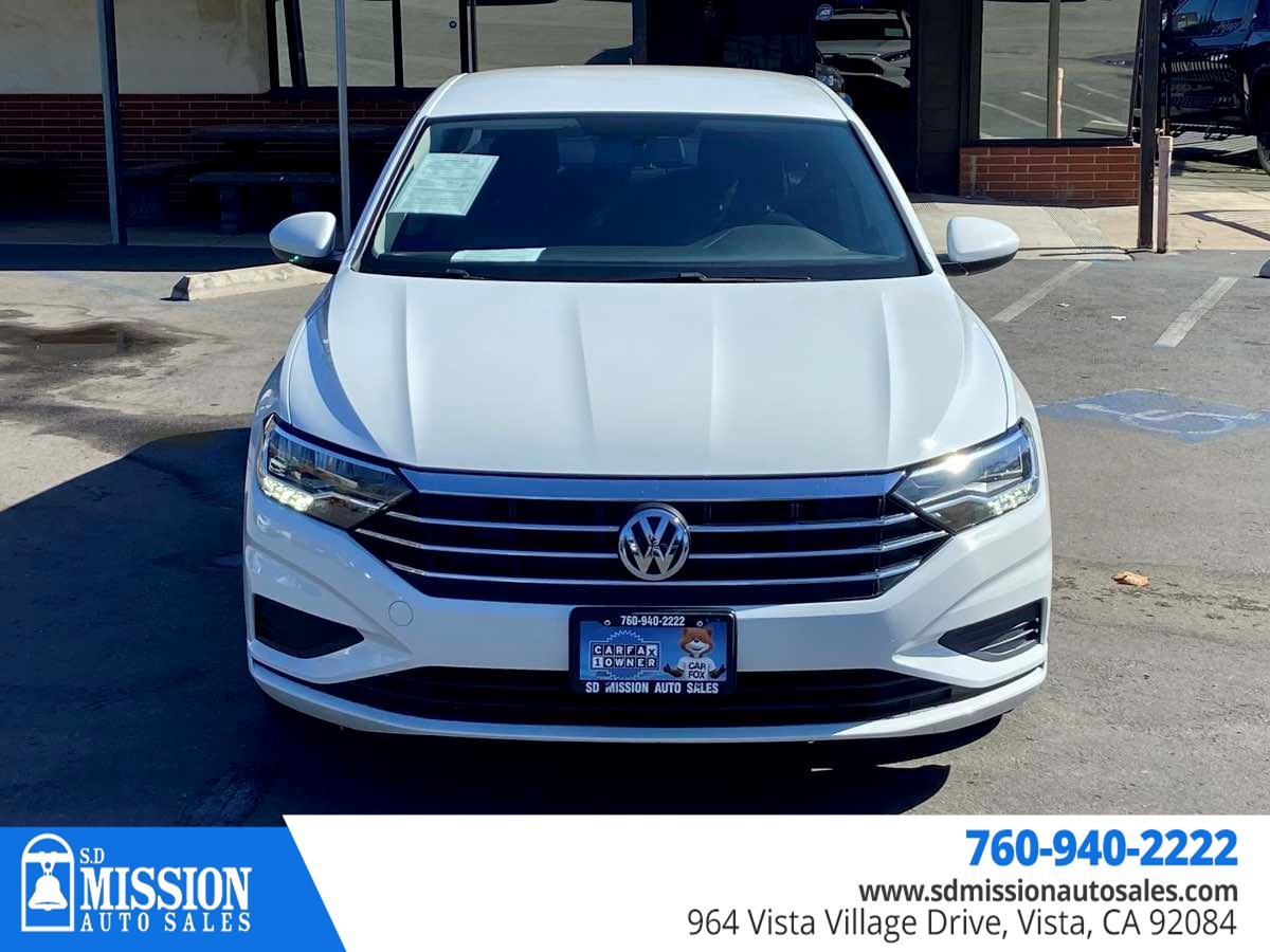 Volkswagen Jetta photo 2