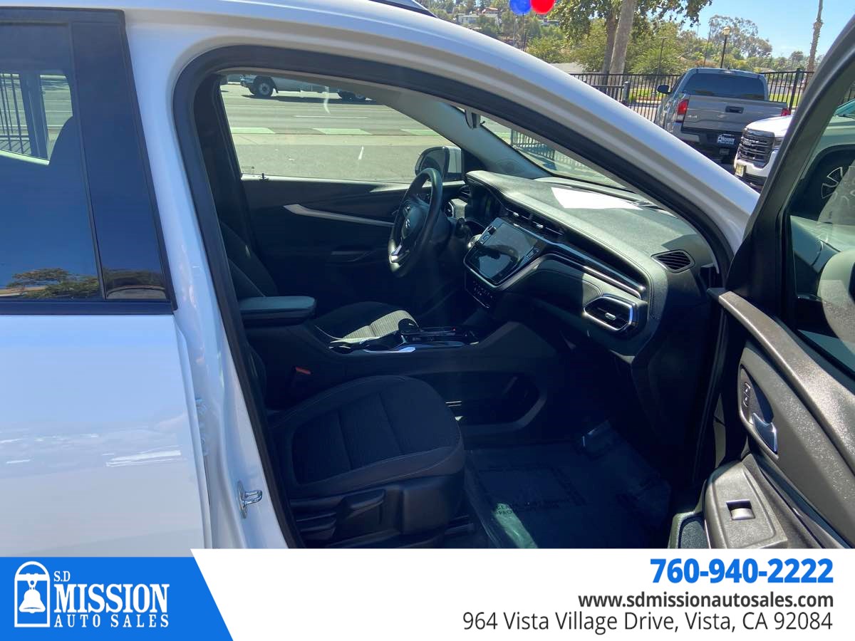 Chevrolet Bolt EUV photo 12