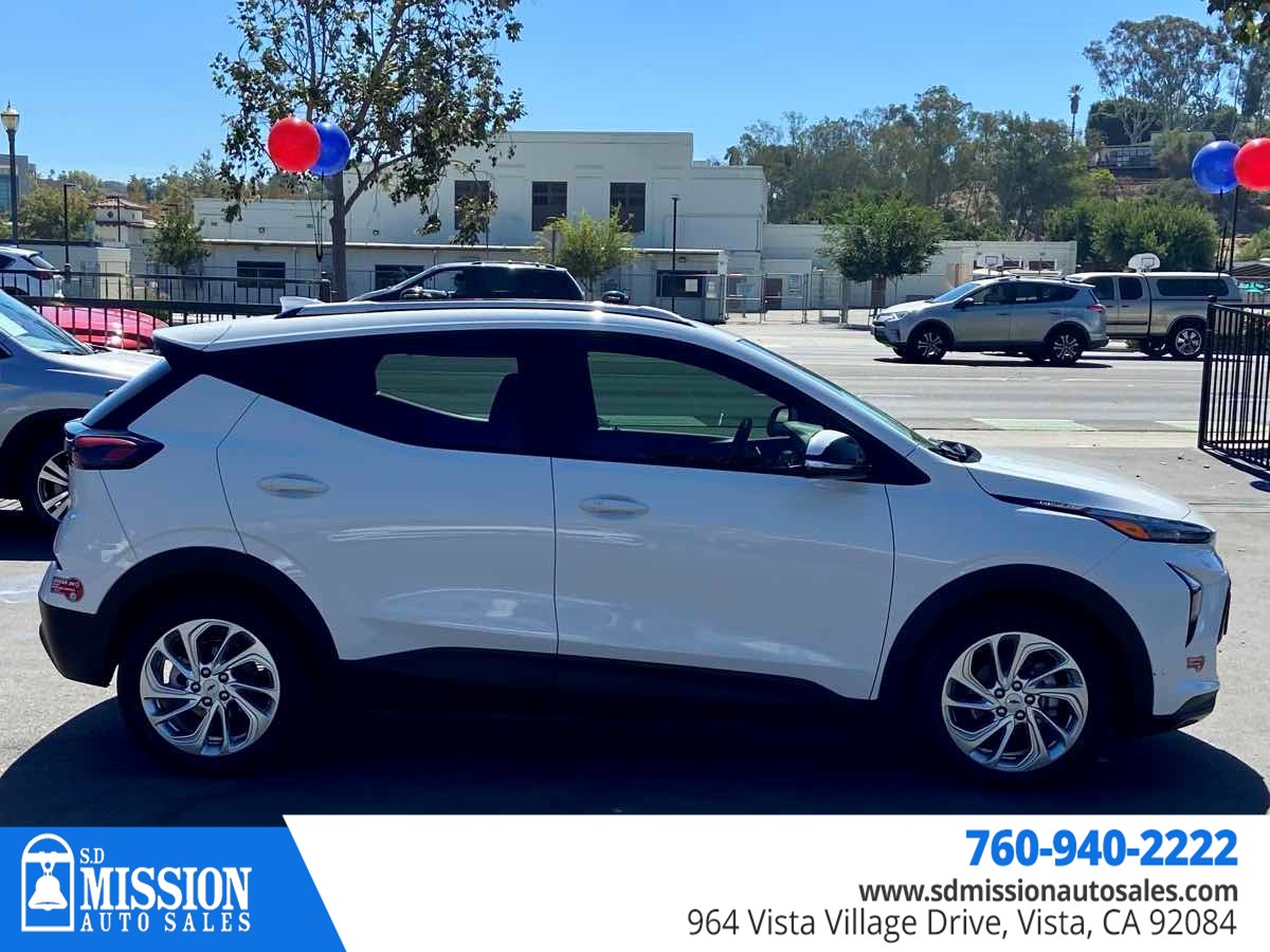 Chevrolet Bolt EUV photo 8