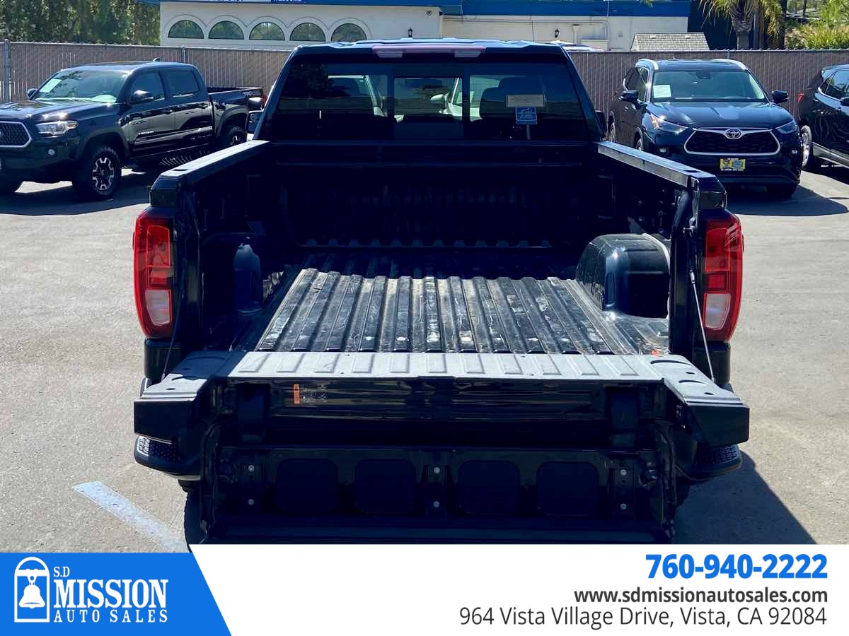 GMC Sierra photo 14